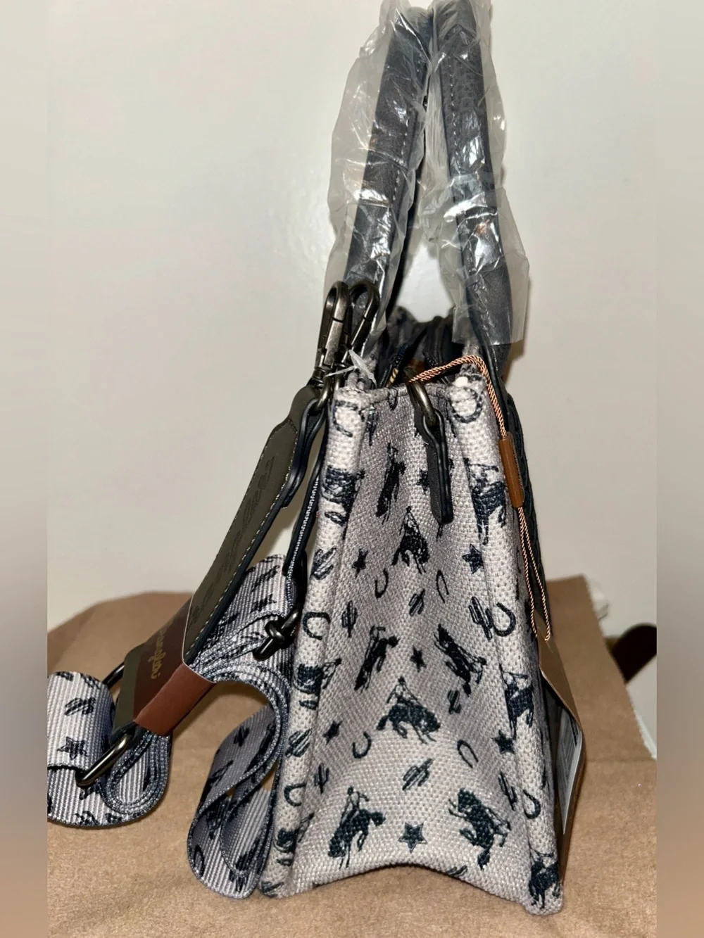 Wrangler Rodeo Print Mini Tote. NWT - Picture 3 of 7